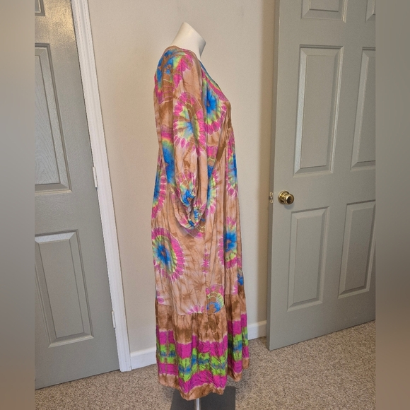 SOFIA COLLECTIONS Anastasia Flowy With Neck Tie Tye Dye Pattern Maxi Dress(O/S) - Picture 3 of 10